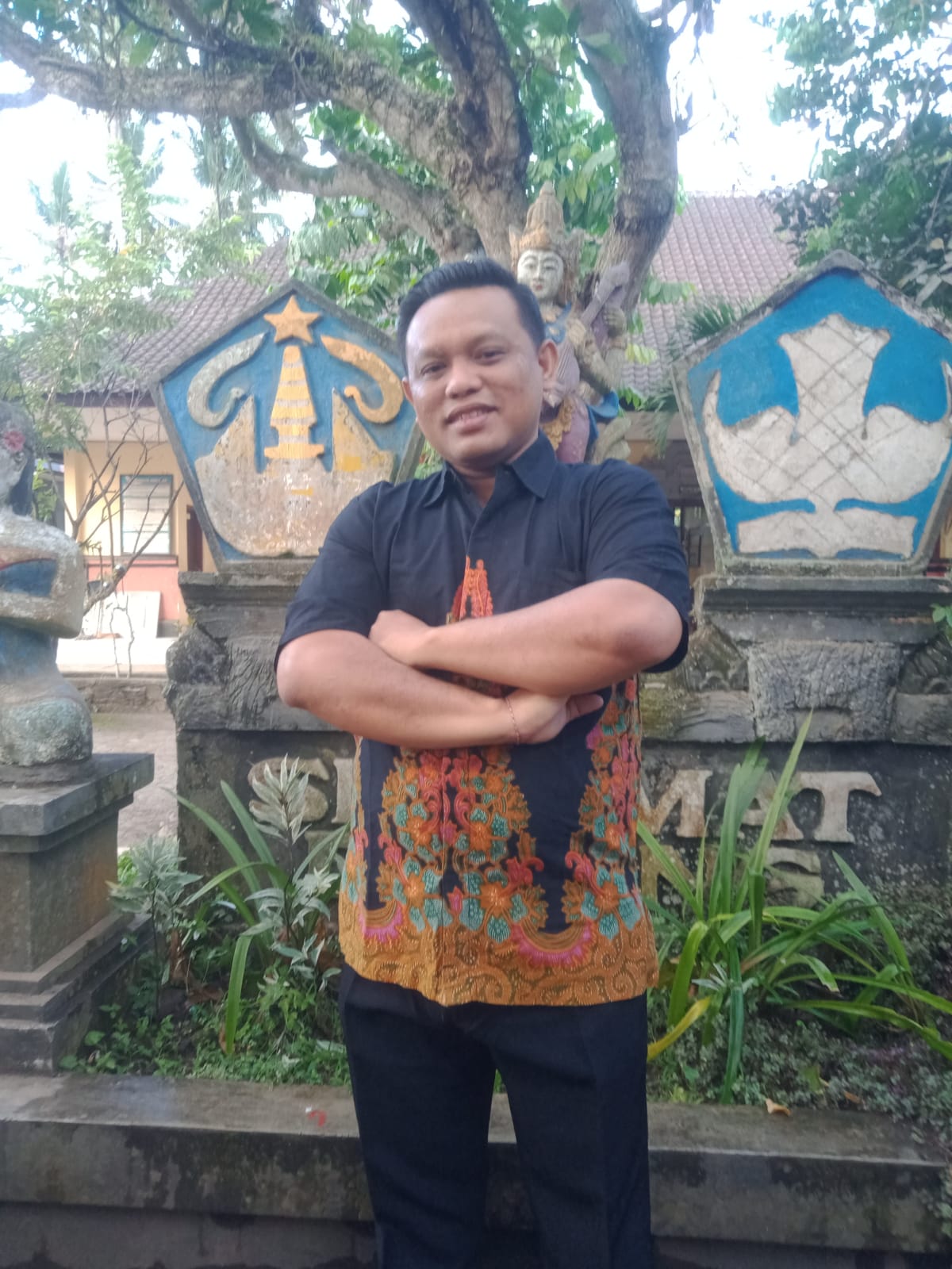 <center>Operetor Sekolah<br>I Wayan Suryanegara, S.Pd</center>